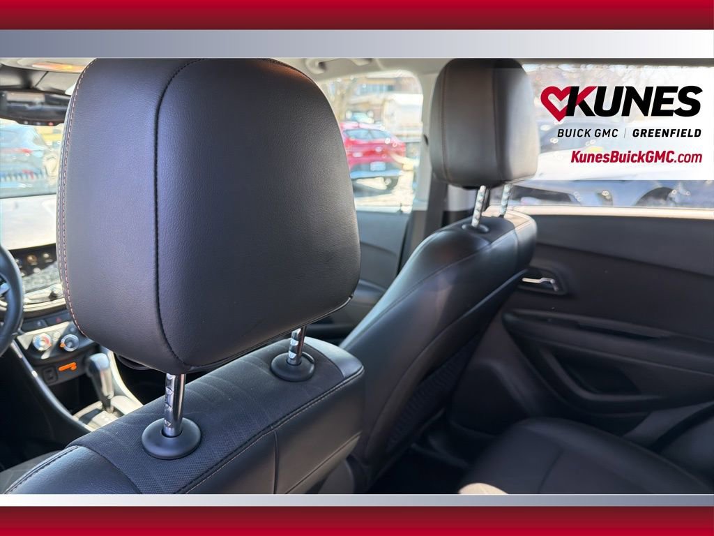 Used 2018 Chevrolet Trax LT w/ LT Convenience Package AWD/4WD image 33