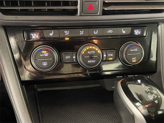 Used 2024 Volkswagen Jetta SE image 9