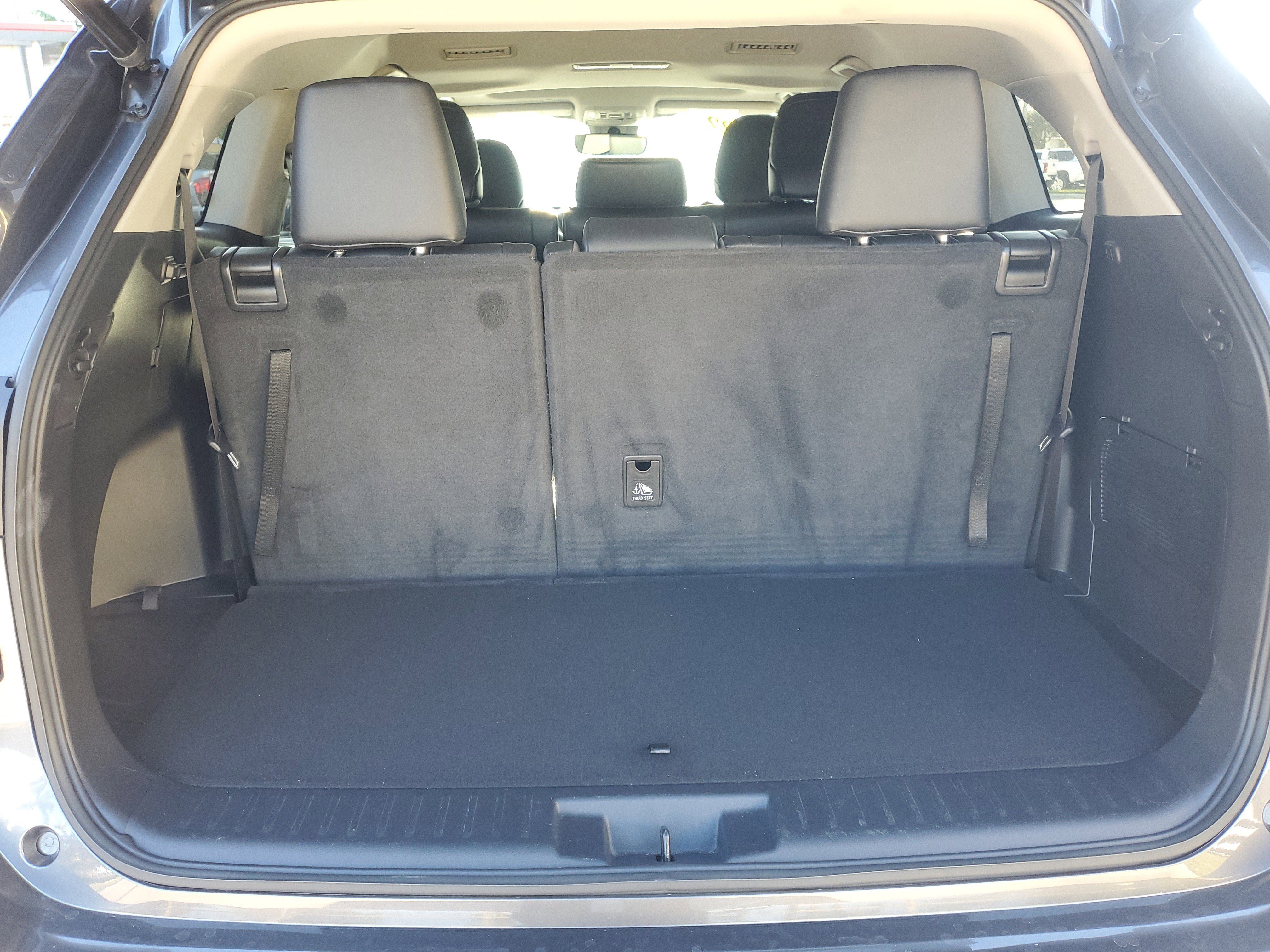 Used 2022 Toyota Highlander XLE image 9