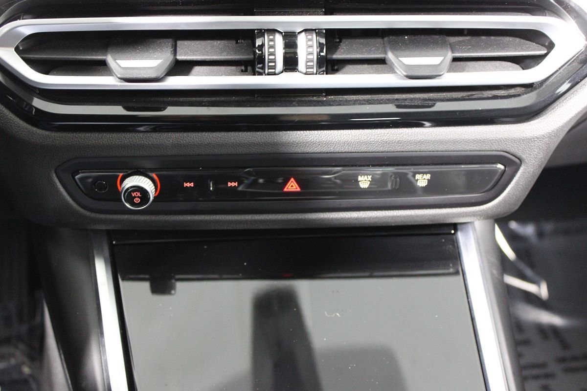Used 2023 BMW i4 eDrive35 w/ Premium Package RWD image 17