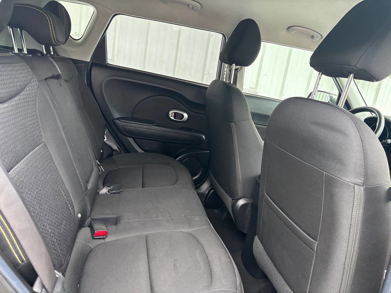 Used 2016 Kia Soul + image 15