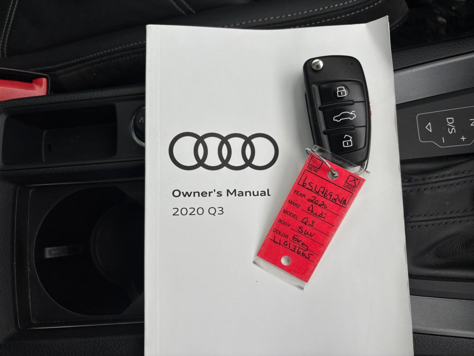 Used 2020 Audi Q3 2.0T Premium Plus w/ Premium Plus Package image 33
