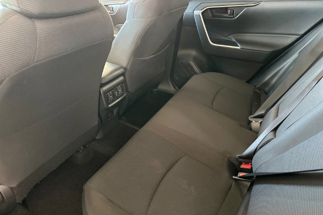 Certified 2025 Toyota RAV4 LE AWD/4WD image 16