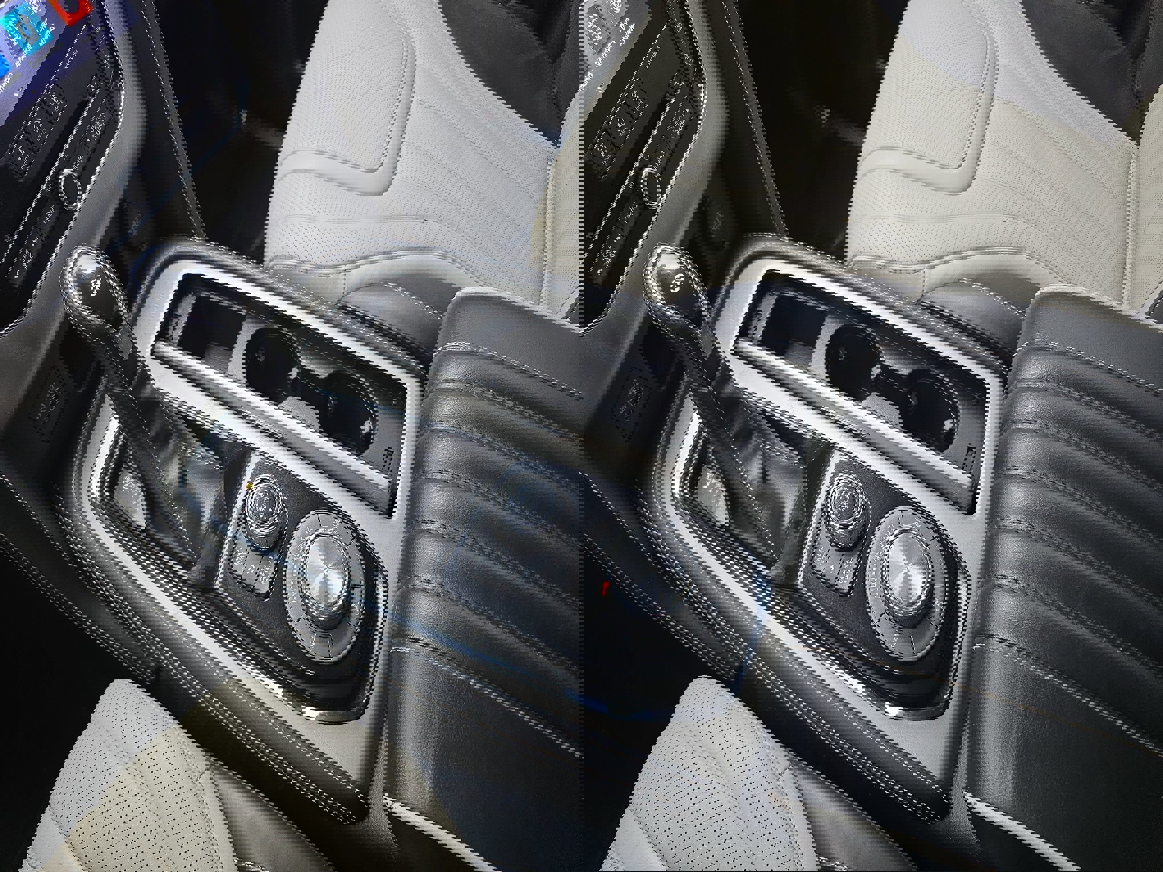 Used 2020 INFINITI QX80 Limited w/ All-Season Package image 25