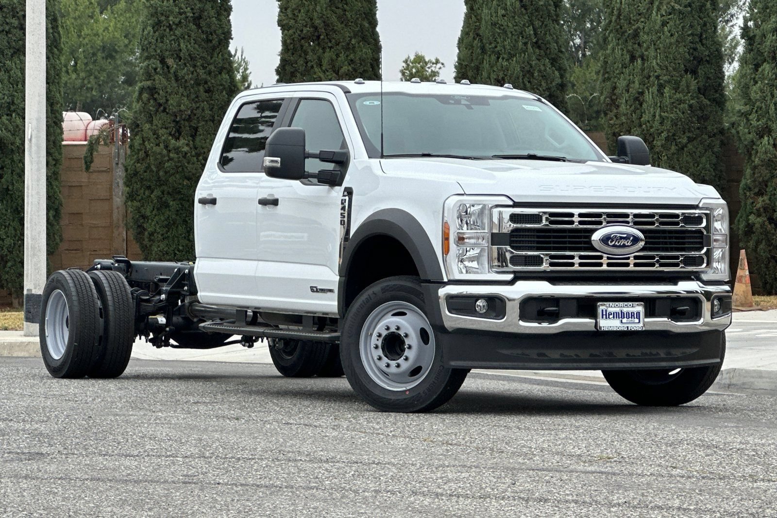 New 2026 Ford F450 XL w/ XL Chrome Package RWD video 2