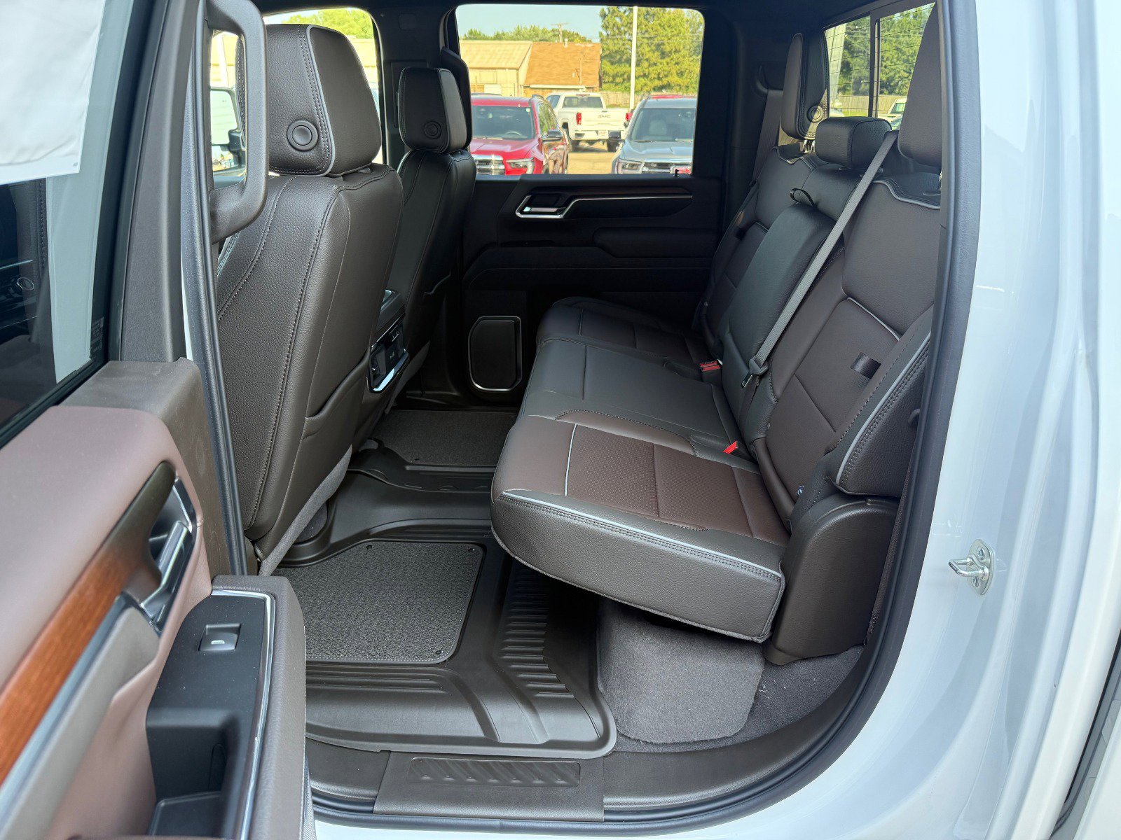 New 2025 GMC Sierra 2500 Denali w/ Denali Reserve Package image 16