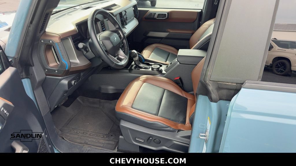 Used 2022 Ford Bronco Outer Banks AWD/4WD image 9