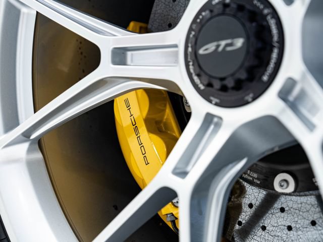 Certified 2024 Porsche 911 GT3 RWD image 40