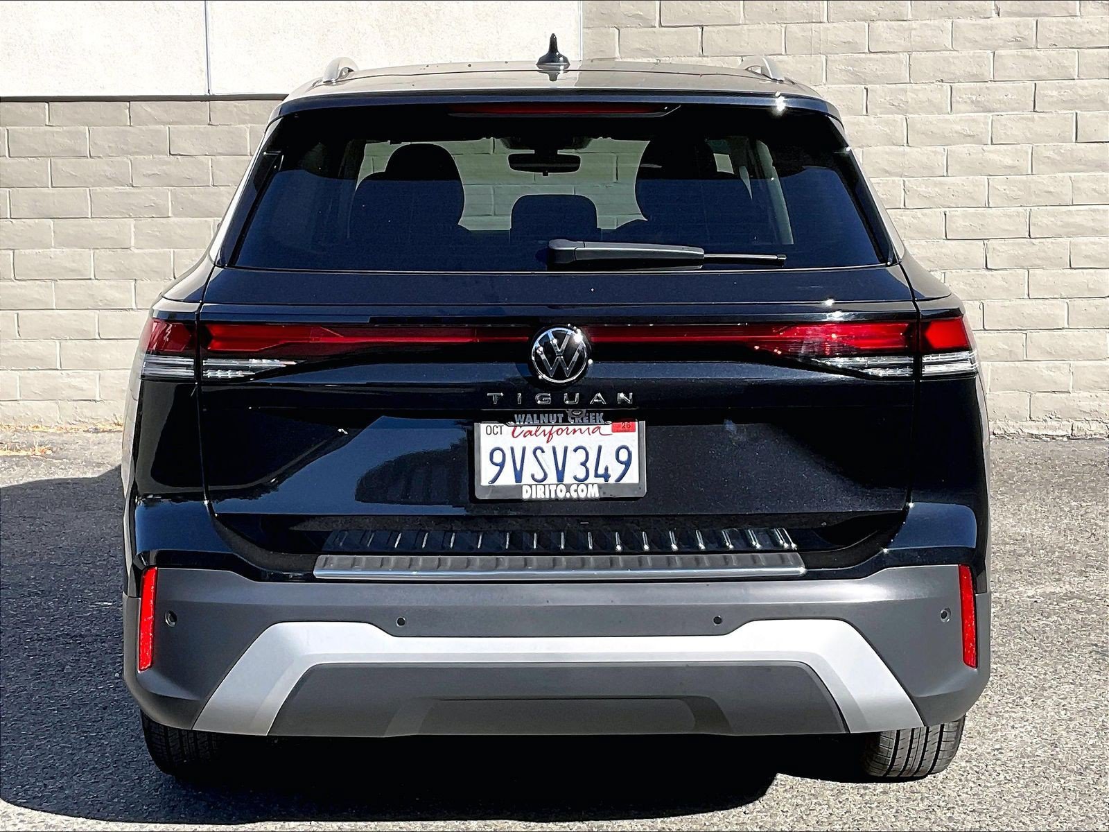Certified 2025 Volkswagen Tiguan S FWD image 3