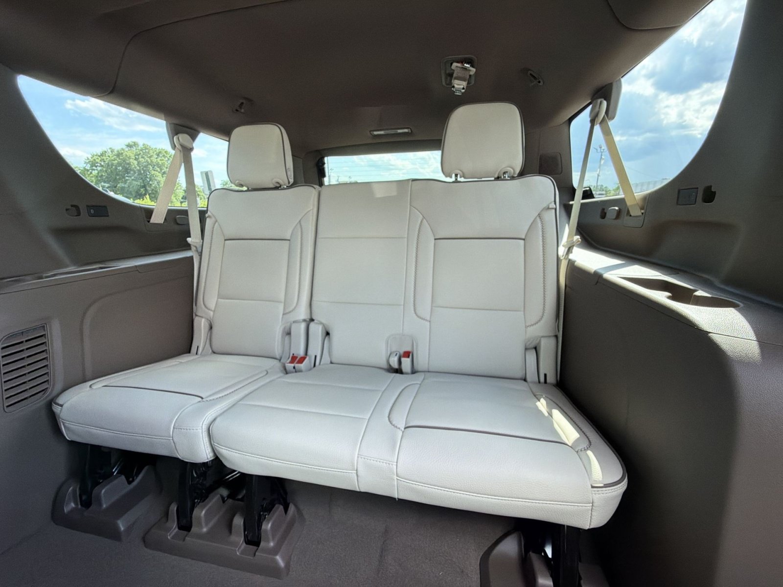 New 2026 GMC Yukon XL Denali w/ Denali Reserve Package AWD/4WD image 26