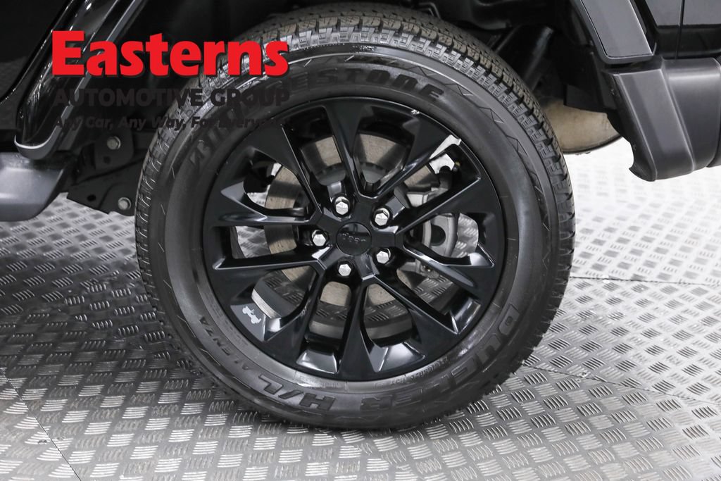 Used 2021 Jeep Wrangler Unlimited Sahara w/ Cold Weather Group AWD/4WD image 34
