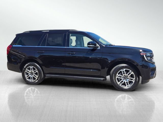 Certified 2025 Ford Expedition Active RWD image 3
