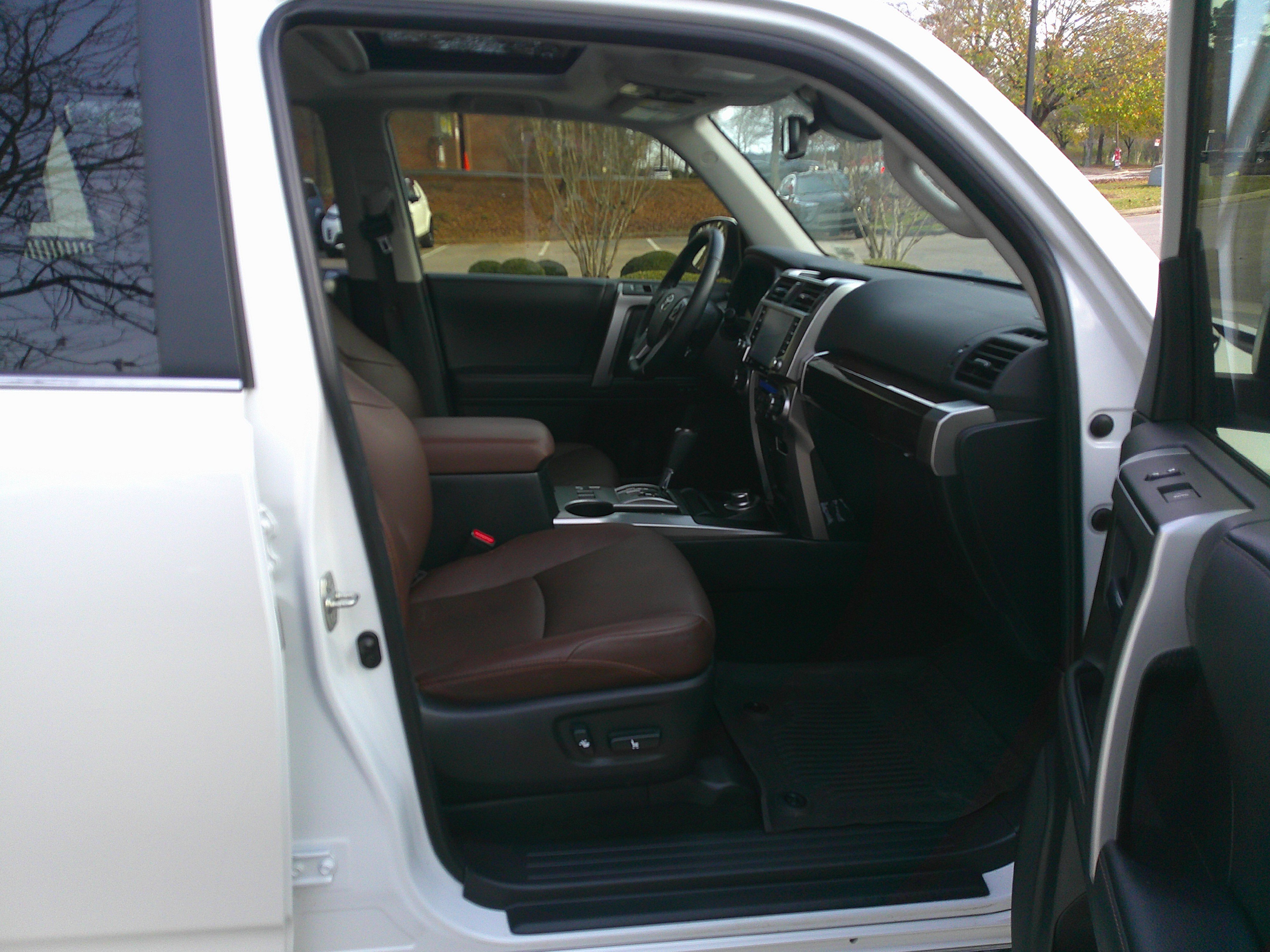 Used 2024 Toyota 4Runner Limited image 38