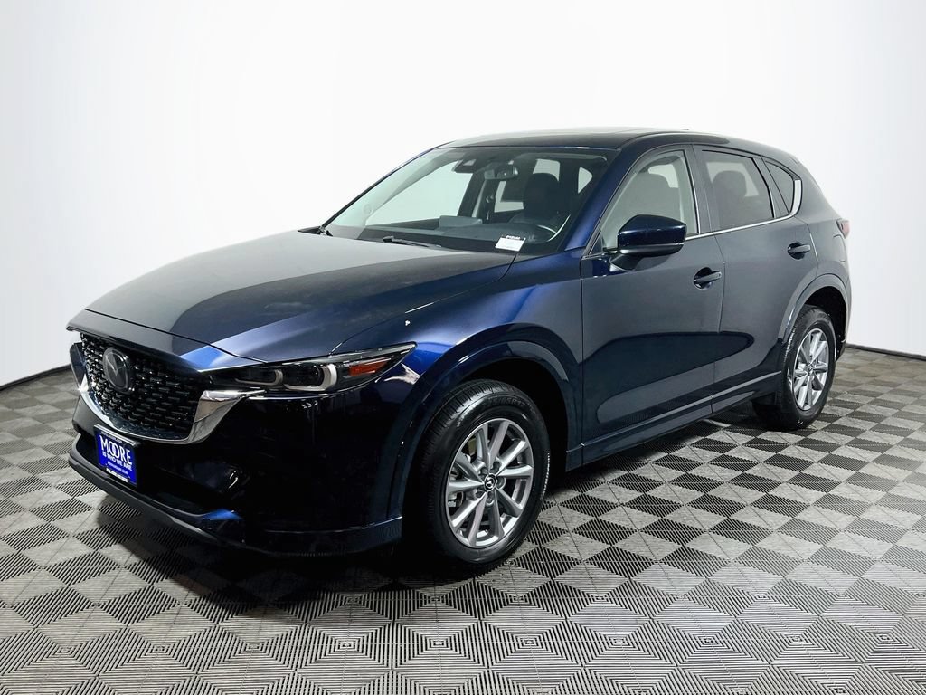 Used 2025 MAZDA CX-5 AWD 2.5 S w/ Preferred Package image 3