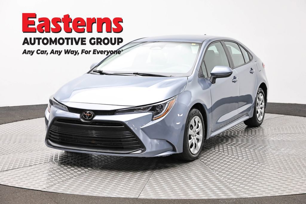 Used 2023 Toyota Corolla LE FWD image 1