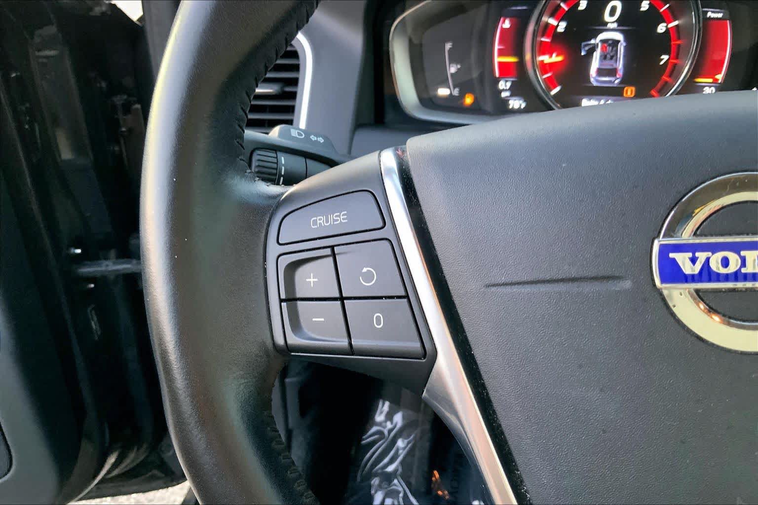 Used 2016 Volvo XC60 T5 Premier FWD image 23