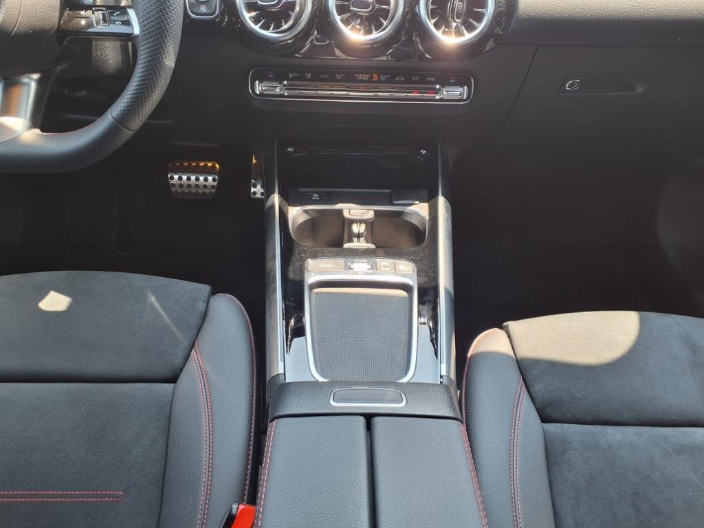 Certified 2025 Mercedes-Benz GLA 250 4MATIC image 19