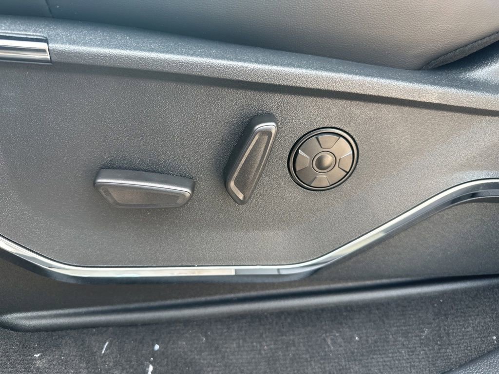 New 2026 Ford F250 Platinum image 19