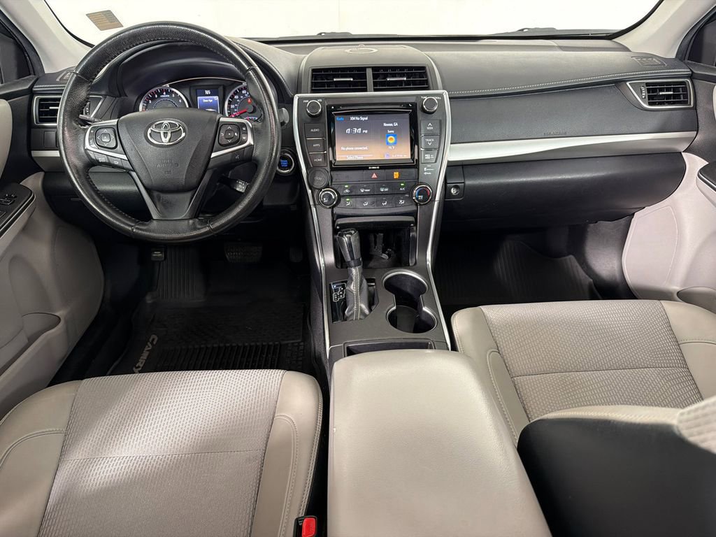 Used 2016 Toyota Camry SE w/ Moonroof Package image 23