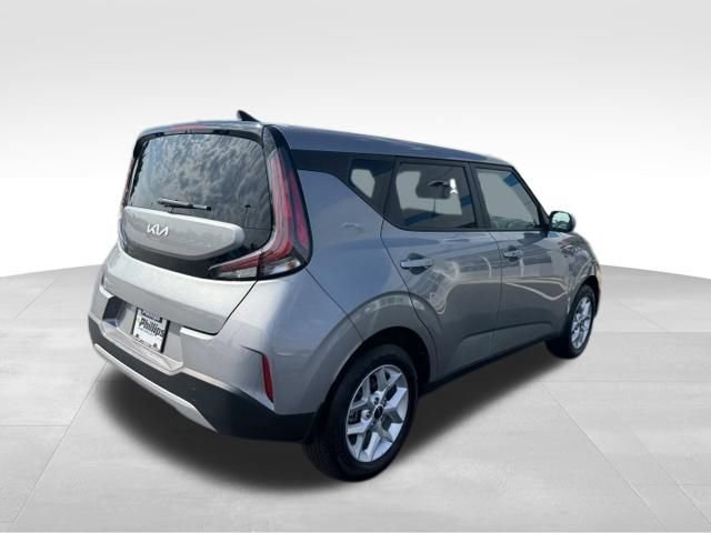 Used 2025 Kia Soul S FWD image 13