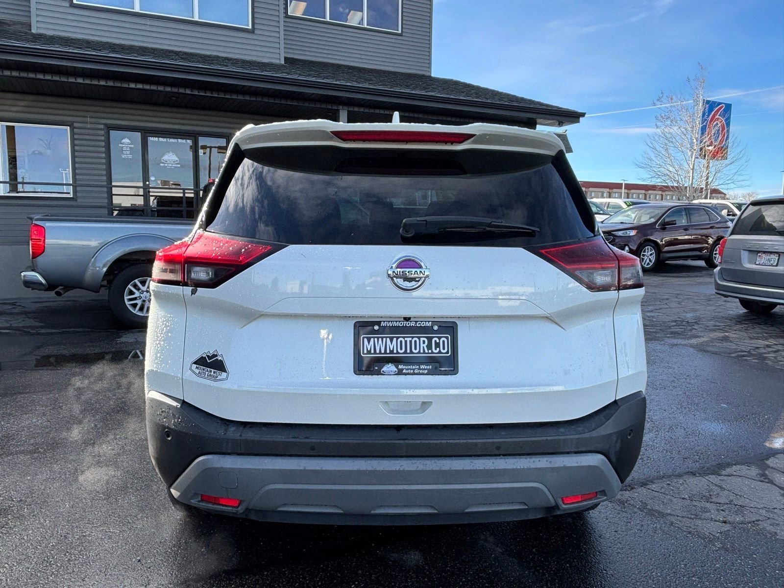 Used 2021 Nissan Rogue SV AWD/4WD image 9