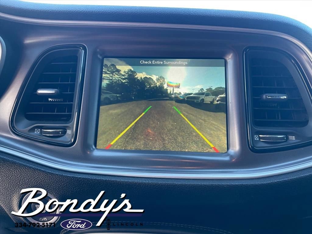 Used 2019 Dodge Challenger SXT w/ Plus Package image 8