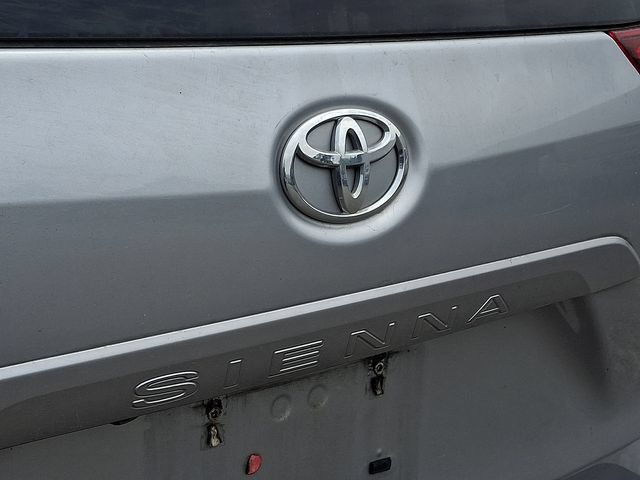 Certified 2017 Toyota Sienna XLE Premium AWD/4WD image 25