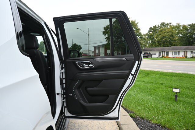 Used 2024 Chevrolet Tahoe RST w/ Luxury Package AWD/4WD image 20