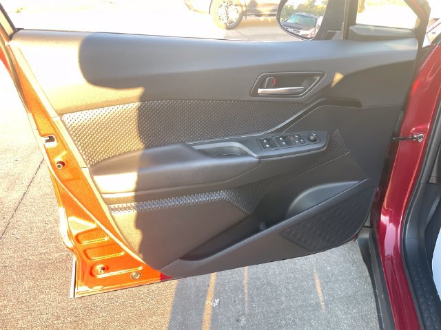 Used 2019 Toyota C-HR LE FWD image 11