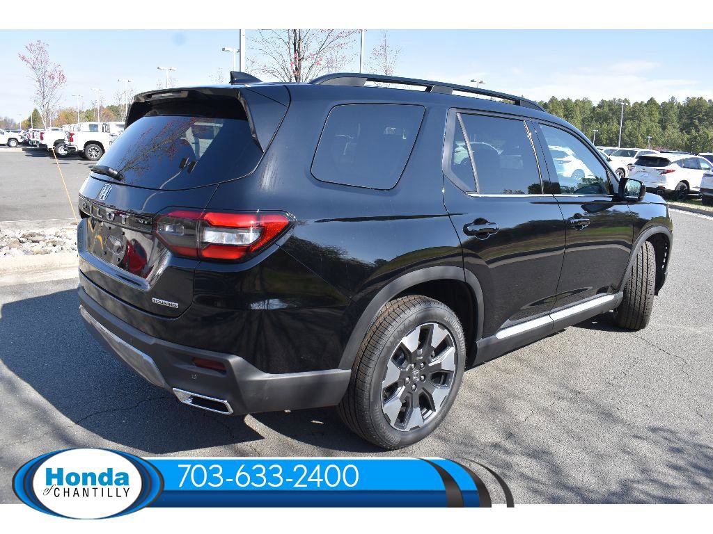 New 2026 Honda Pilot Touring image 7