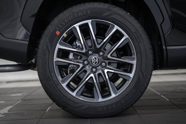 New 2026 Toyota Corolla Cross XLE image 18