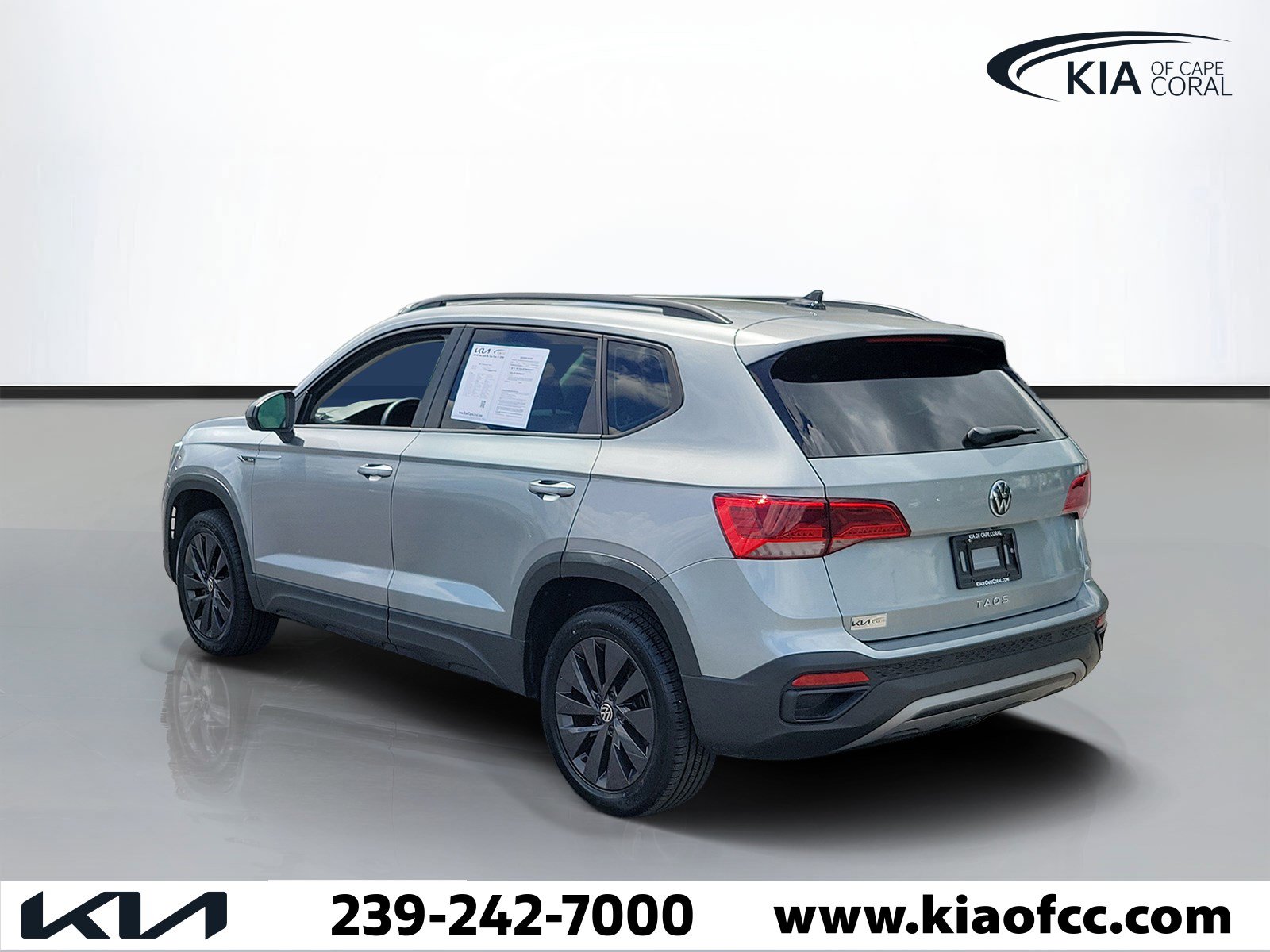 Used 2024 Volkswagen Taos S FWD image 4