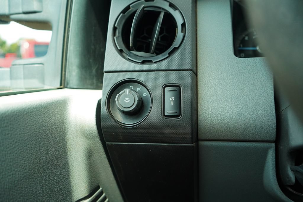 Used 2015 Ford F250 XL AWD/4WD image 29