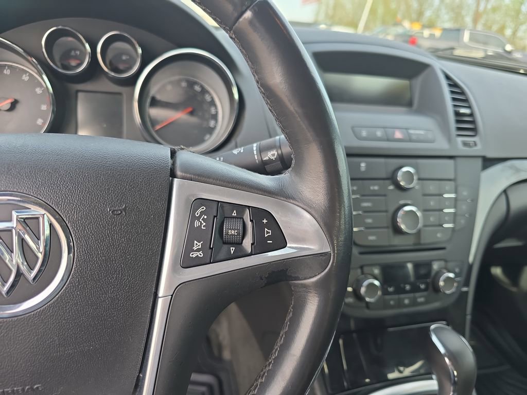Used 2012 Buick Regal Leather FWD image 18