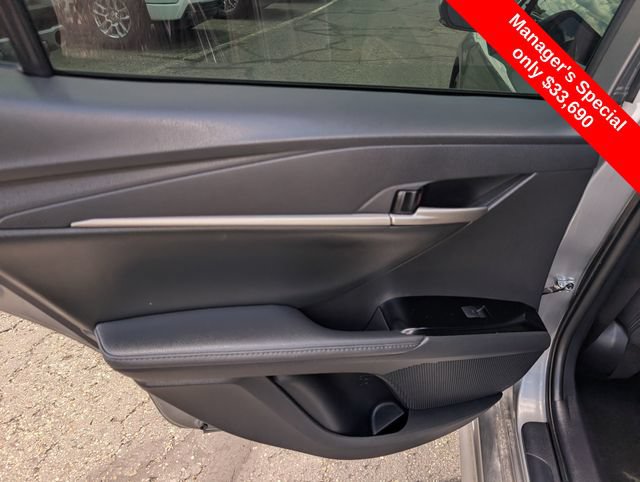 Used 2025 Toyota Camry XSE FWD image 11