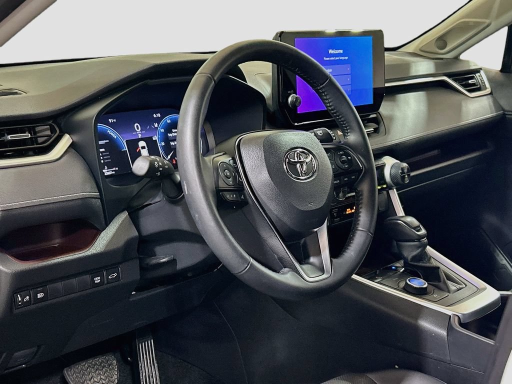 Used 2025 Toyota RAV4 Limited AWD/4WD image 8