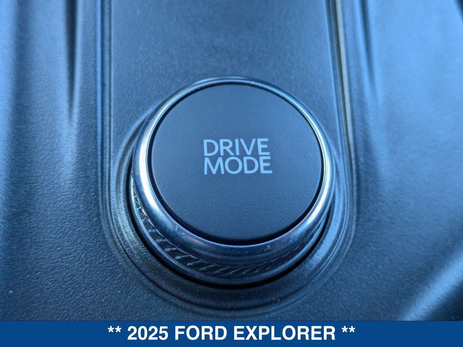 Certified 2025 Ford Explorer ST AWD/4WD image 35
