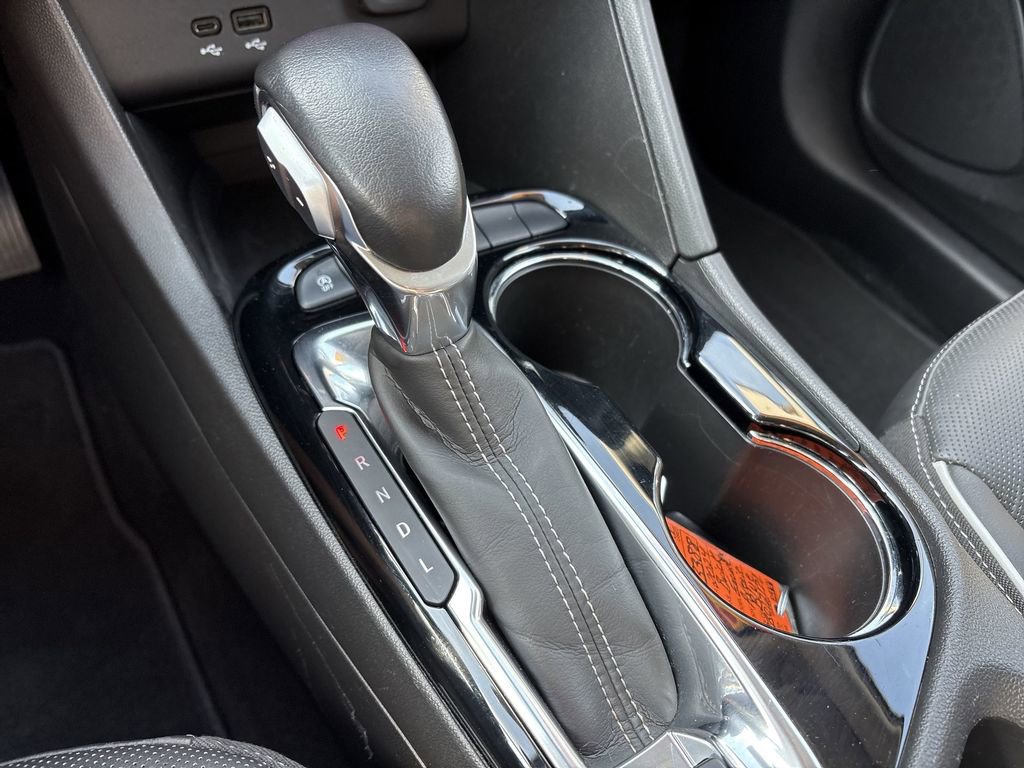 Used 2024 Buick Encore GX Avenir image 18