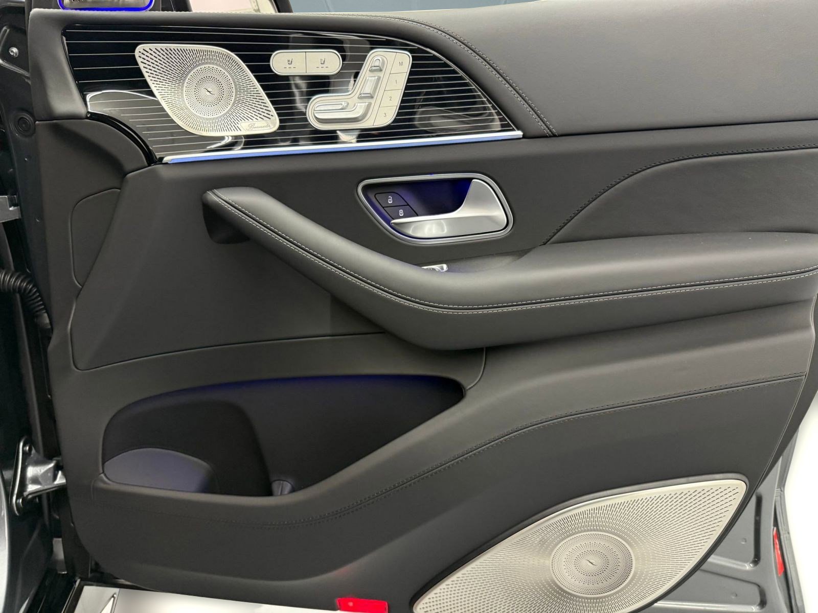 New 2026 Mercedes-Benz Maybach GLS 600 4MATIC image 18