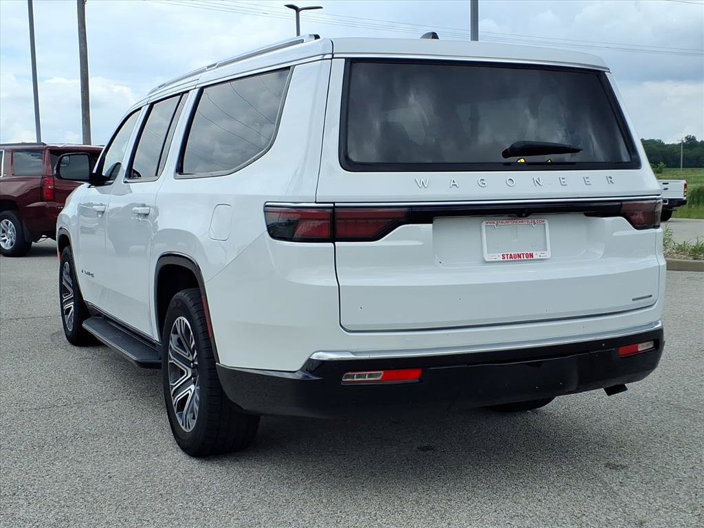 Used 2024 Jeep Wagoneer L Series II w/ Flexible Seating Group AWD/4WD image 29