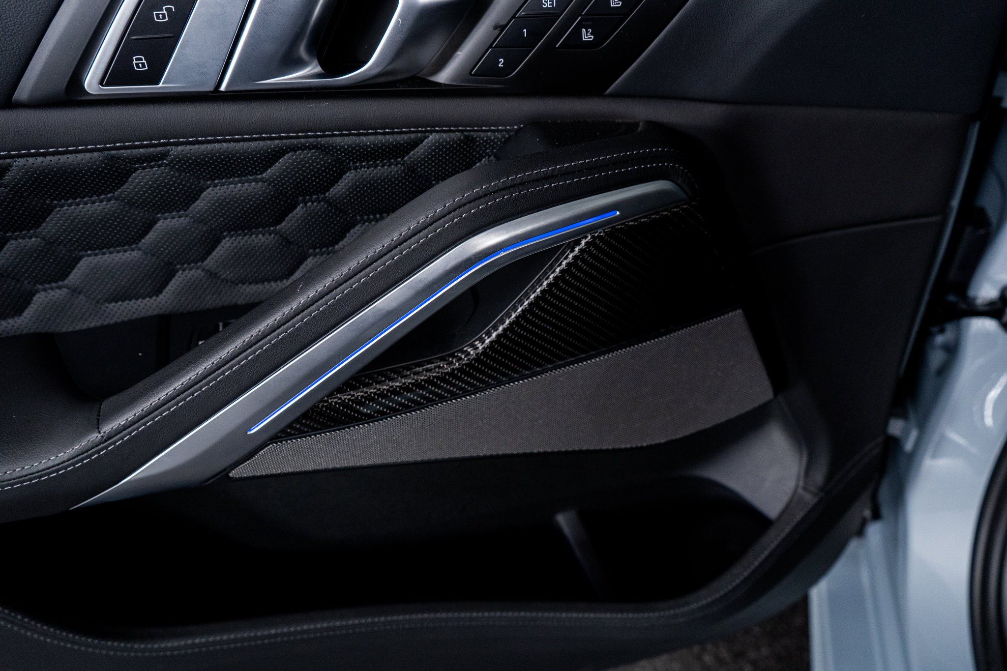 Used 2025 BMW X6 M Competition w/ Executive Package image 46