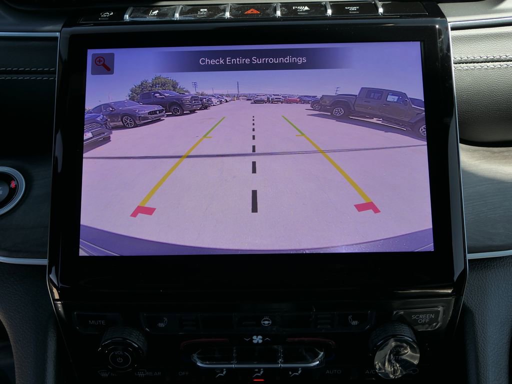 New 2025 Jeep Grand Cherokee Limited w/ Black Appearance Package image 15