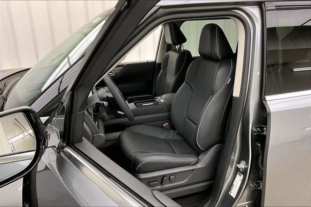 New 2026 INFINITI QX80 Luxe image 12