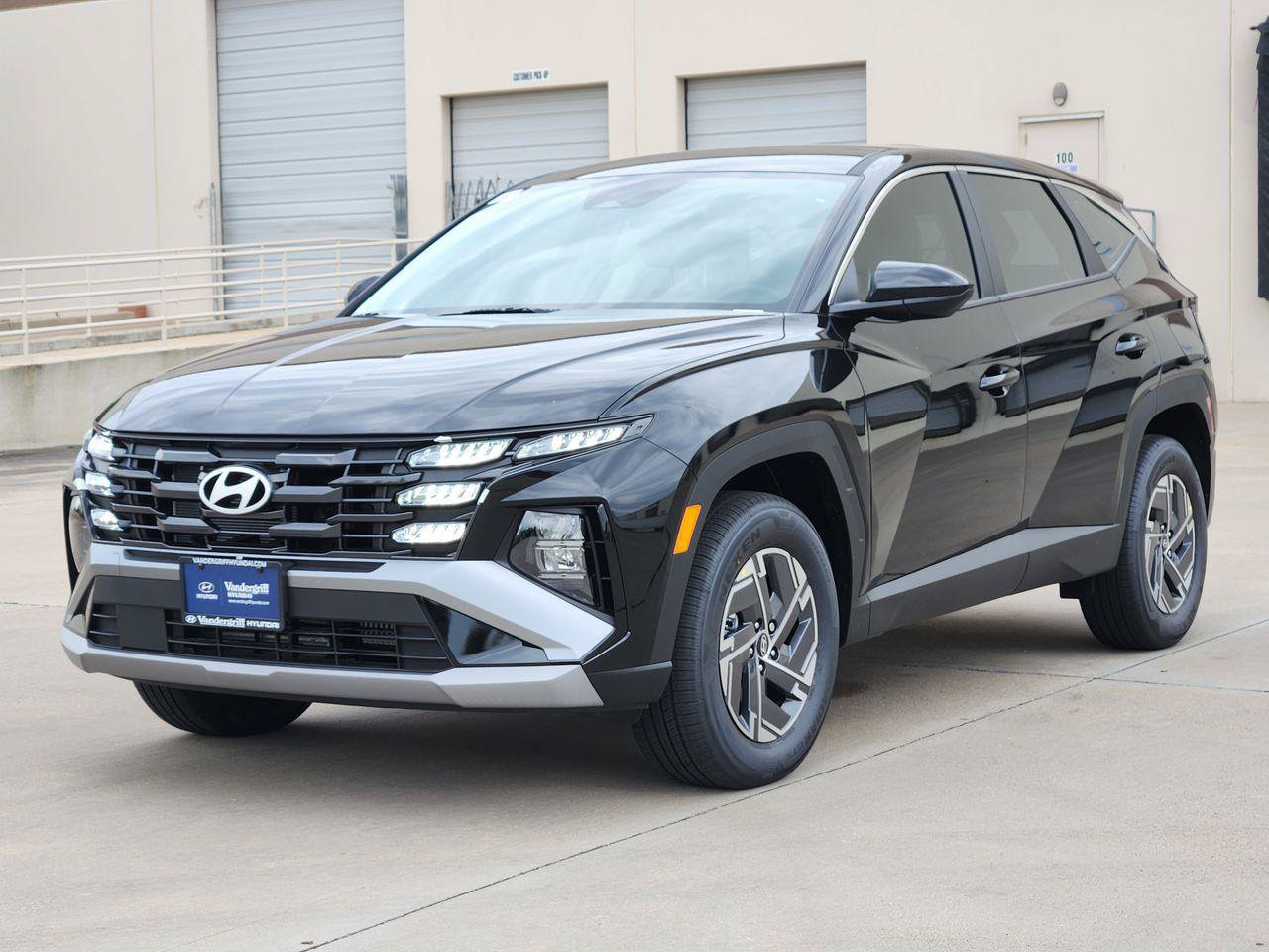 New 2026 Hyundai Tucson Blue SE AWD/4WD image 2