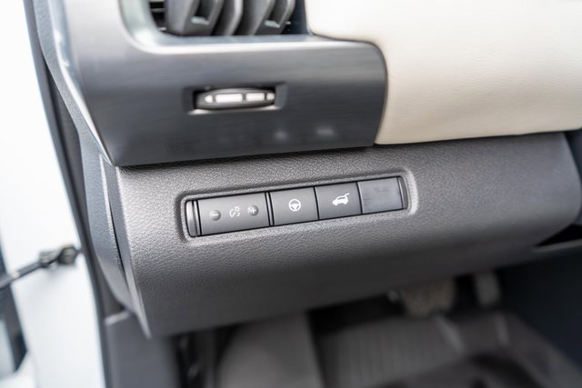 Certified 2025 Nissan Pathfinder SL image 25