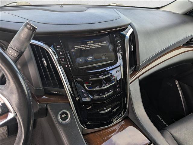 Used 2018 Cadillac Escalade Premium Luxury AWD/4WD image 12