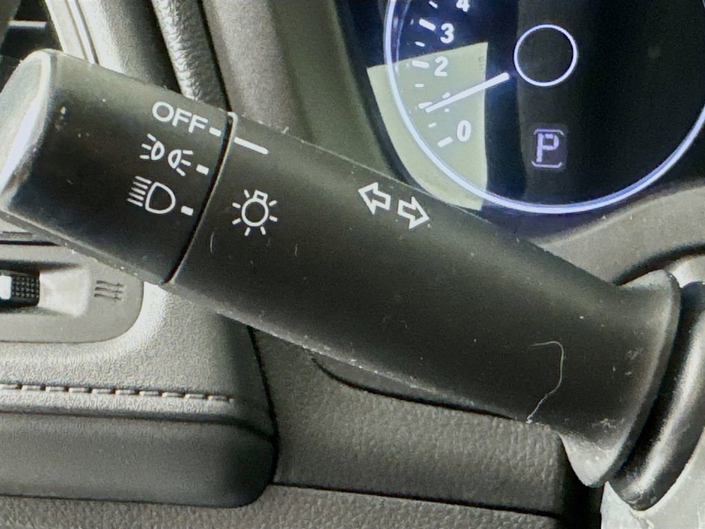 Used 2016 Honda HR-V LX image 12