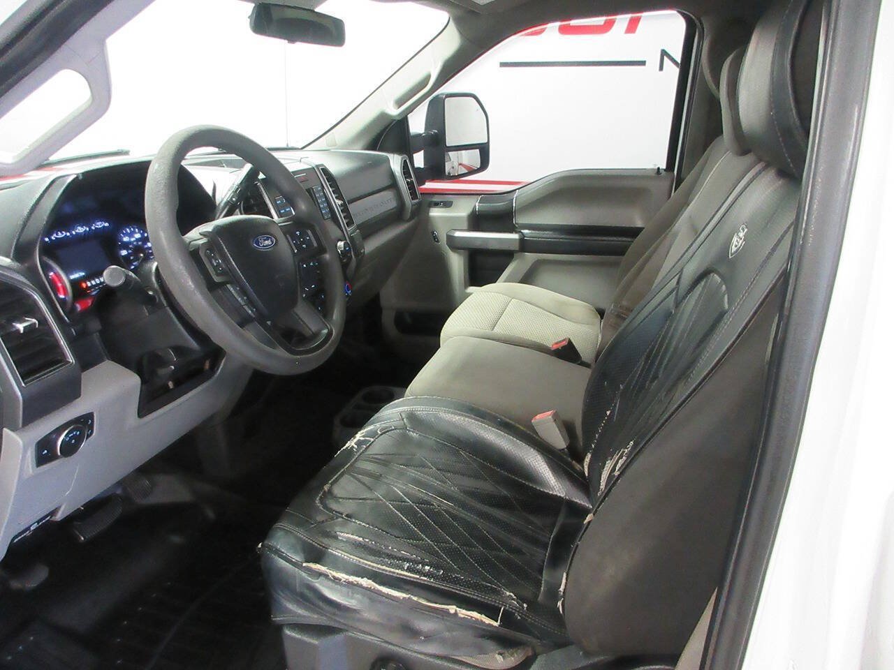 Used 2019 Ford F350 XLT AWD/4WD image 8