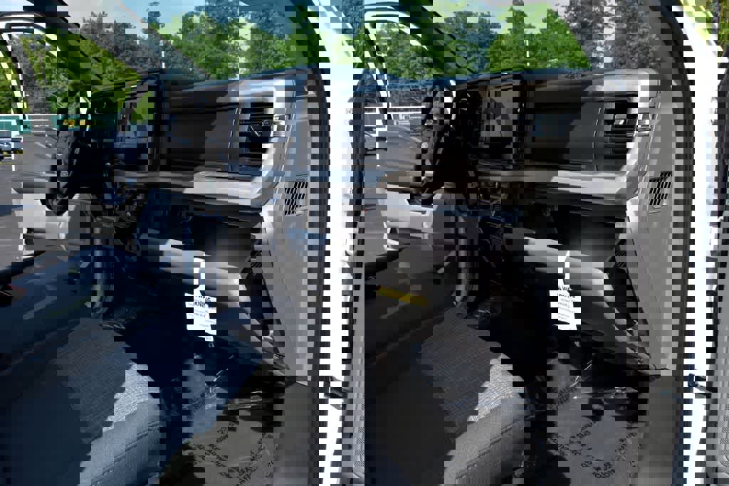 New 2025 Ford F350 XLT image 22