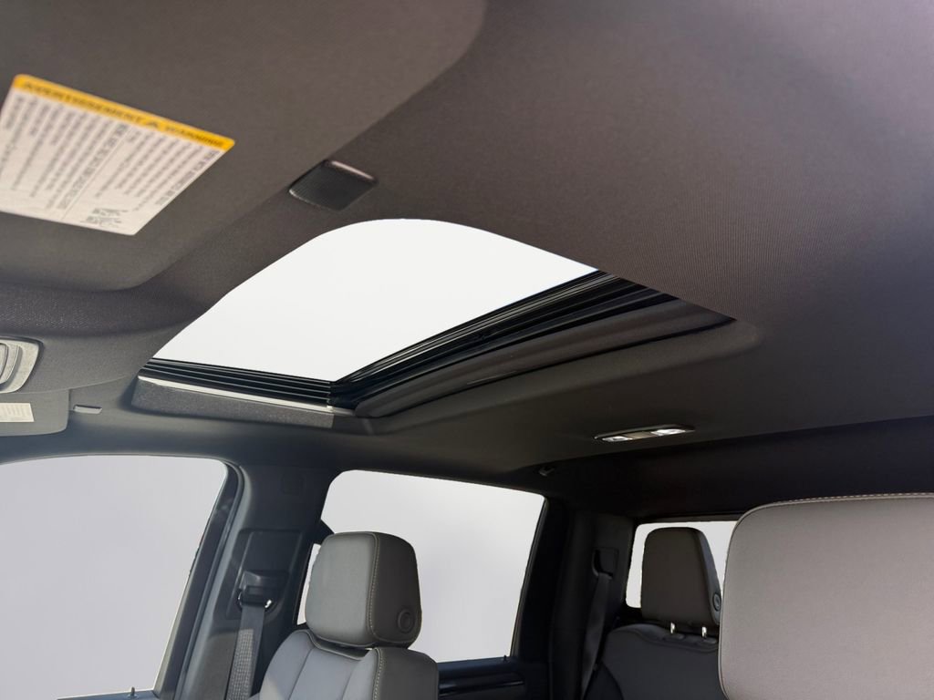 Used 2025 Chevrolet Silverado 2500 ZR2 w/ Technology Package image 17